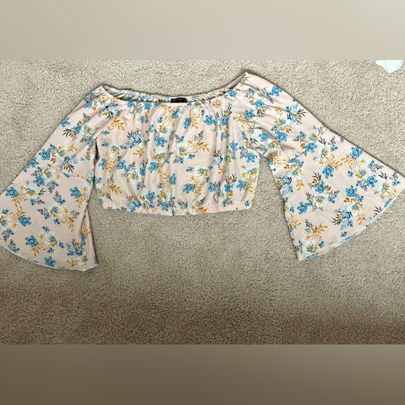 Crop Top - Picture 1 of 1